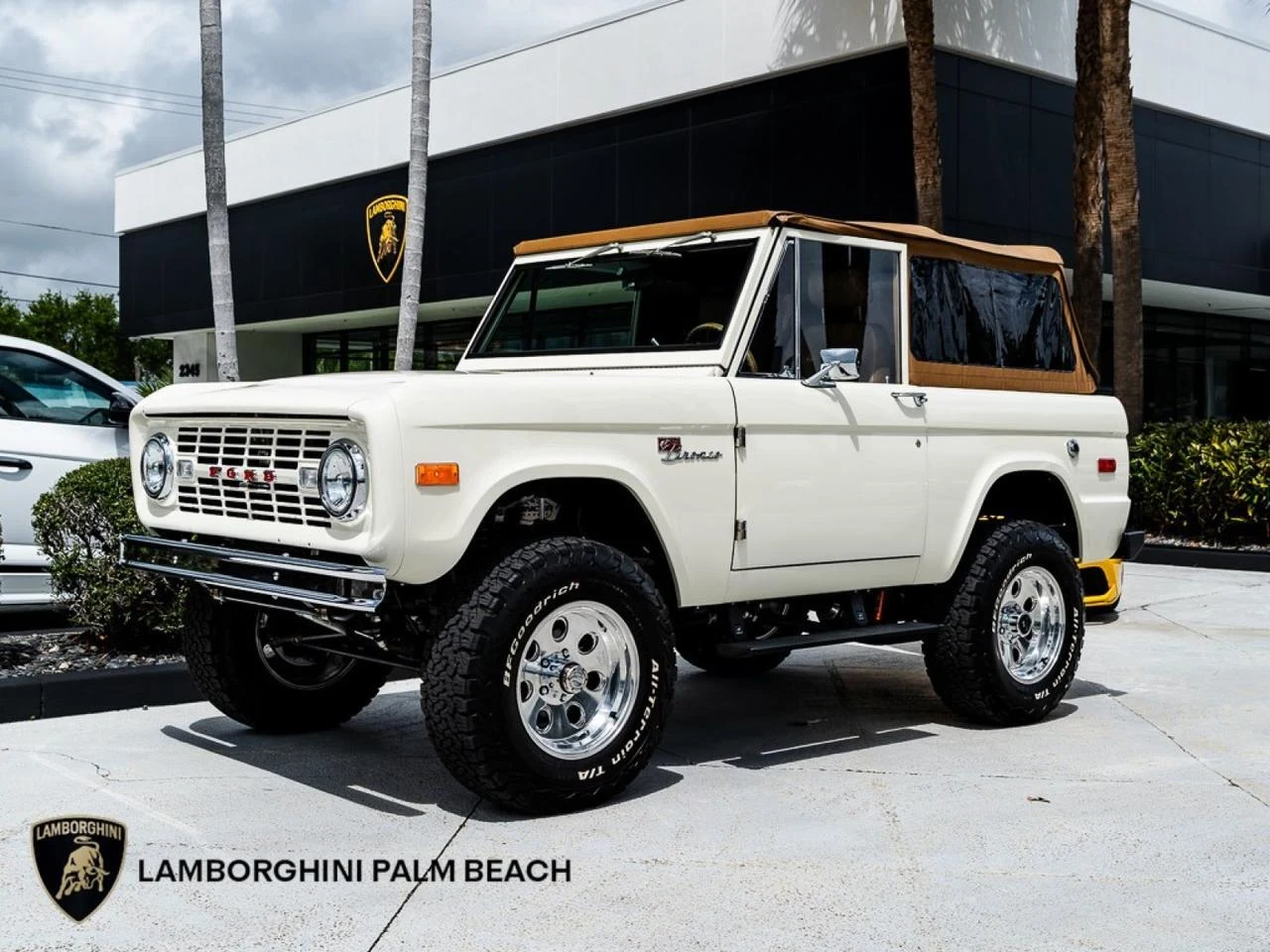 Ford Bronco | Lamborghini Palm Beach