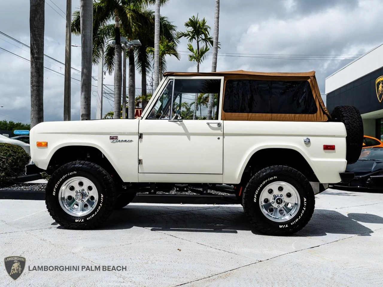 1975 Ford Bronco, 2/30