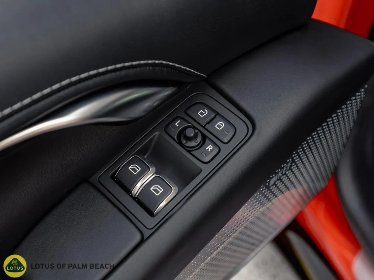 2026 Lotus Emira Turbo SE, 24/30
