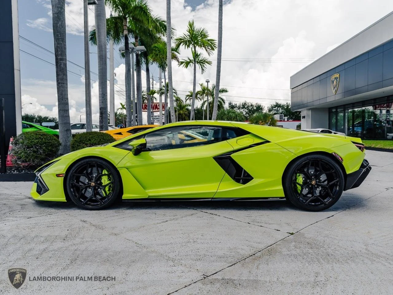 2025 Lamborghini Revuelto, 2/30