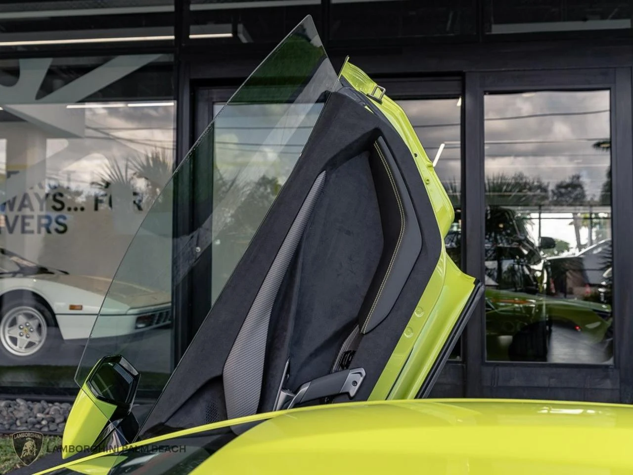 2025 Lamborghini Revuelto, 28/30
