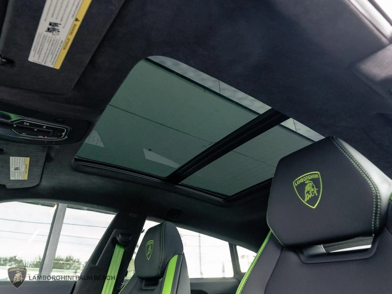 2025 Lamborghini Urus SE, 28/30