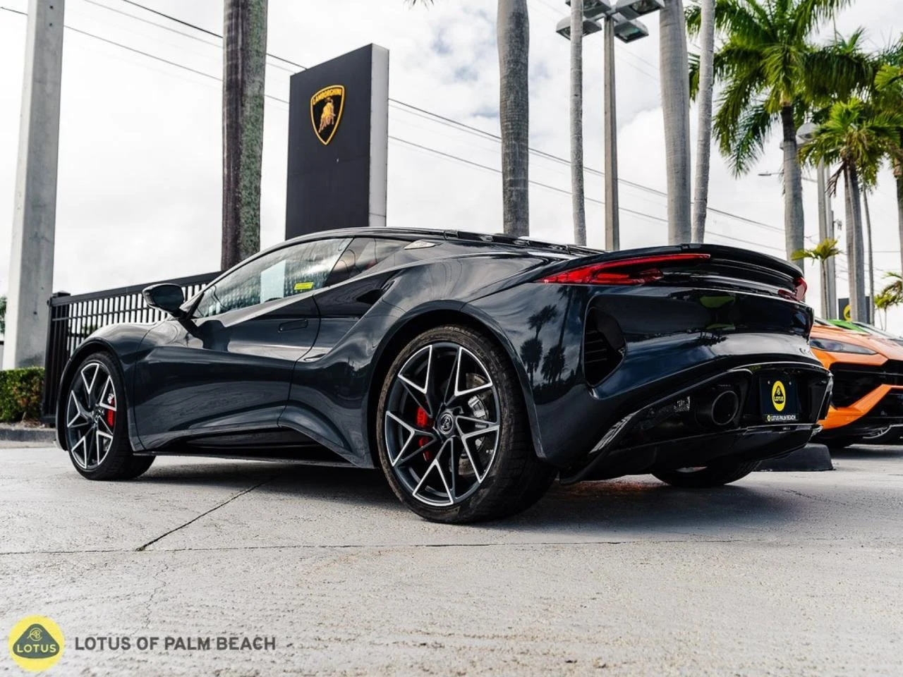 2026 Lotus Emira V6 SE, 3/28