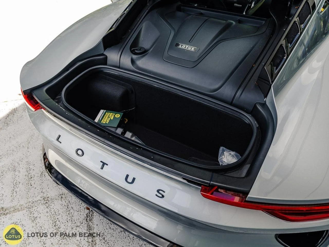 2026 Lotus Emira Turbo SE Racing Line, 25/27