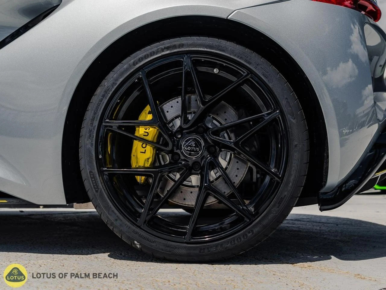 2026 Lotus Emira Turbo SE Racing Line, 26/27
