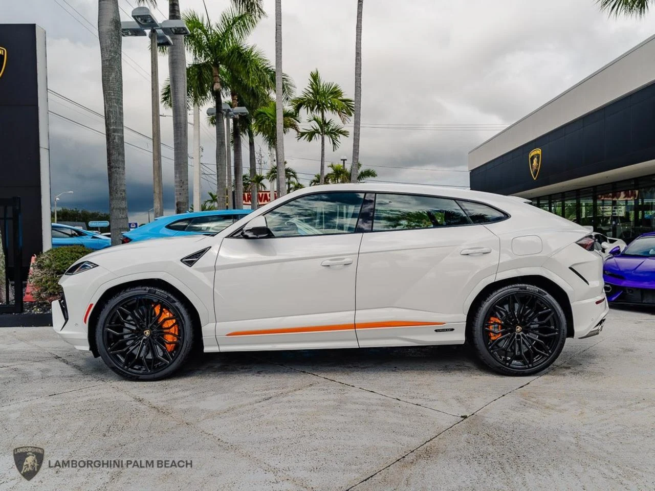 2026 Lamborghini Urus SE, 2/27