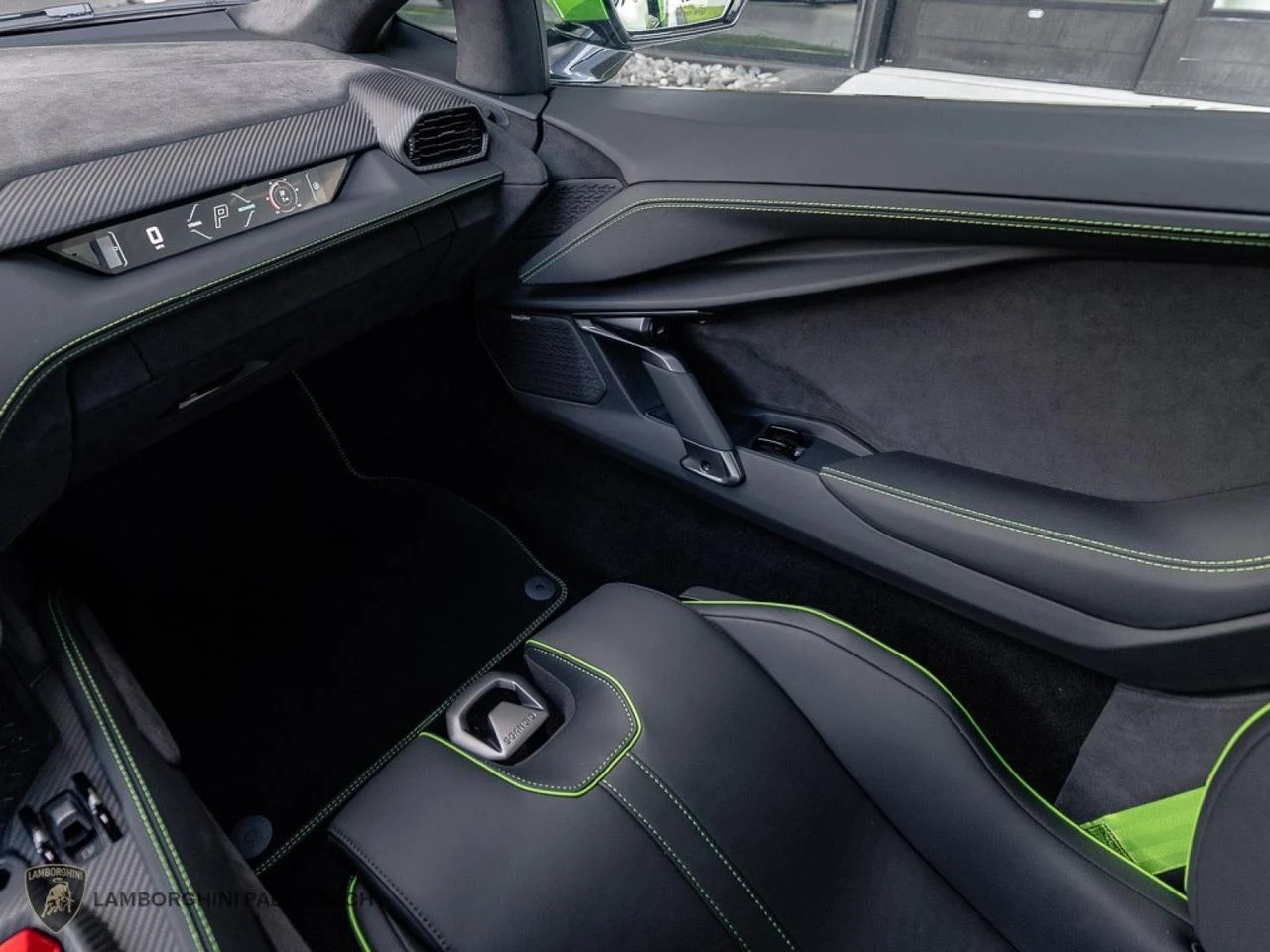 2026 Lamborghini Revuelto, 6/24