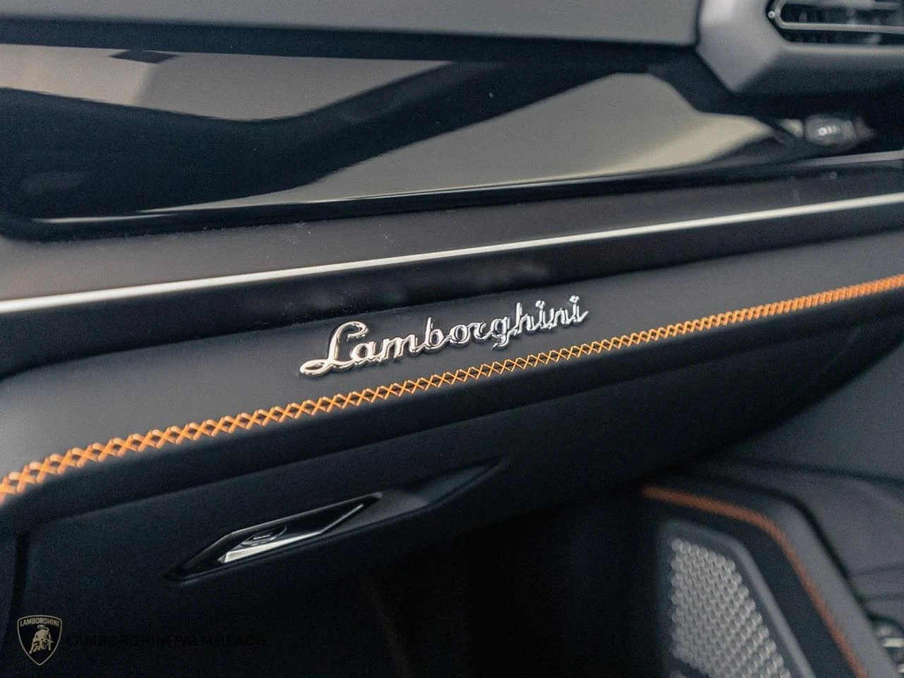 2026 Lamborghini Urus SE, 10/22