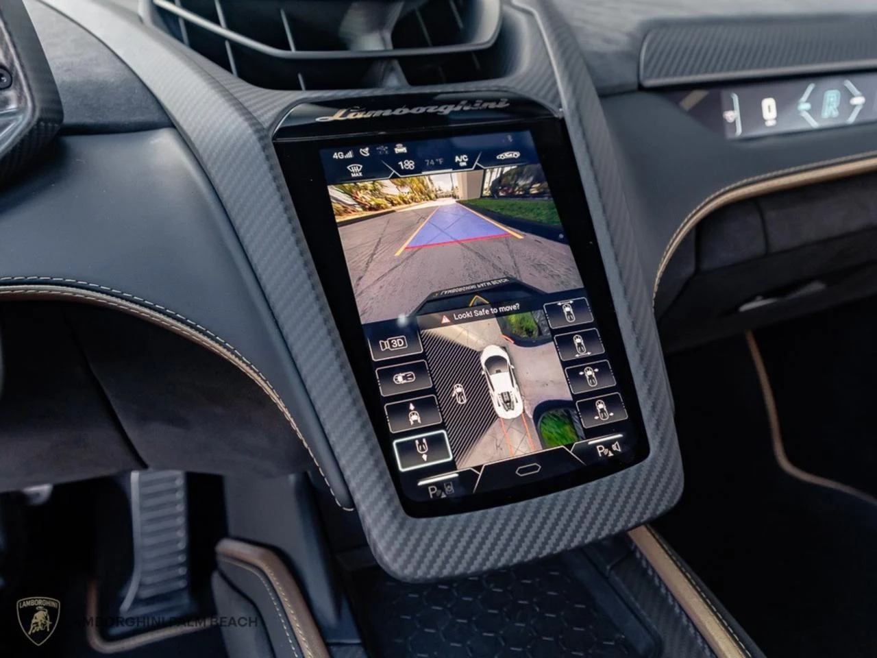 2025 Lamborghini Revuelto interior, Nero/Oro