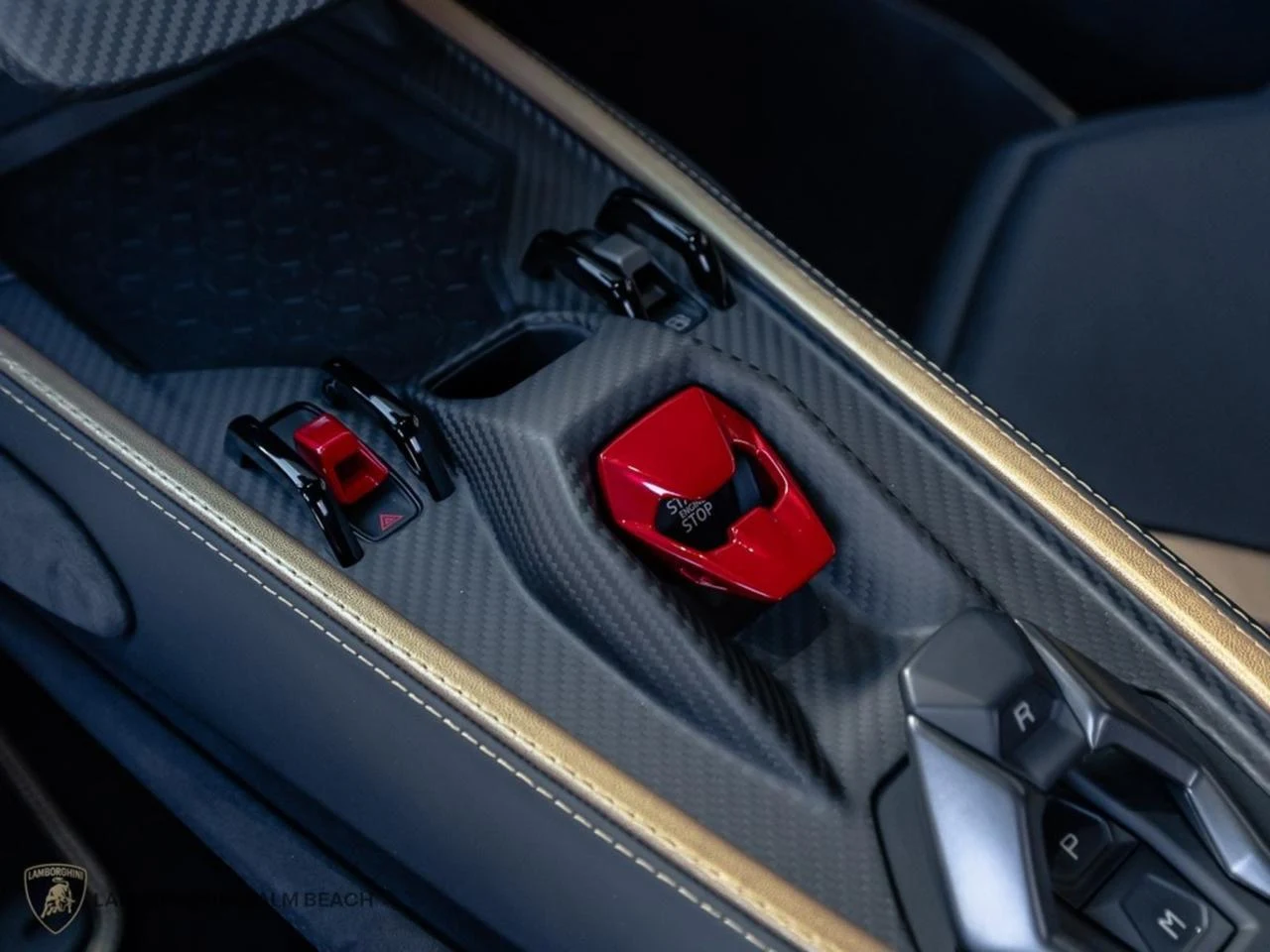 2025 Lamborghini Revuelto interior, center console, Nero/Oro