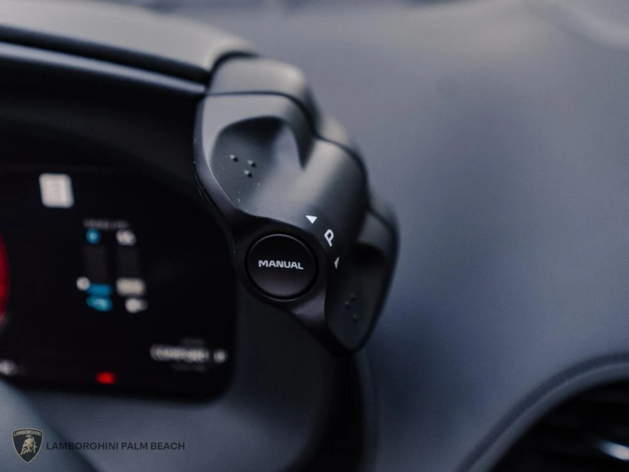 2025 McLaren Artura Spider interior, steering wheel