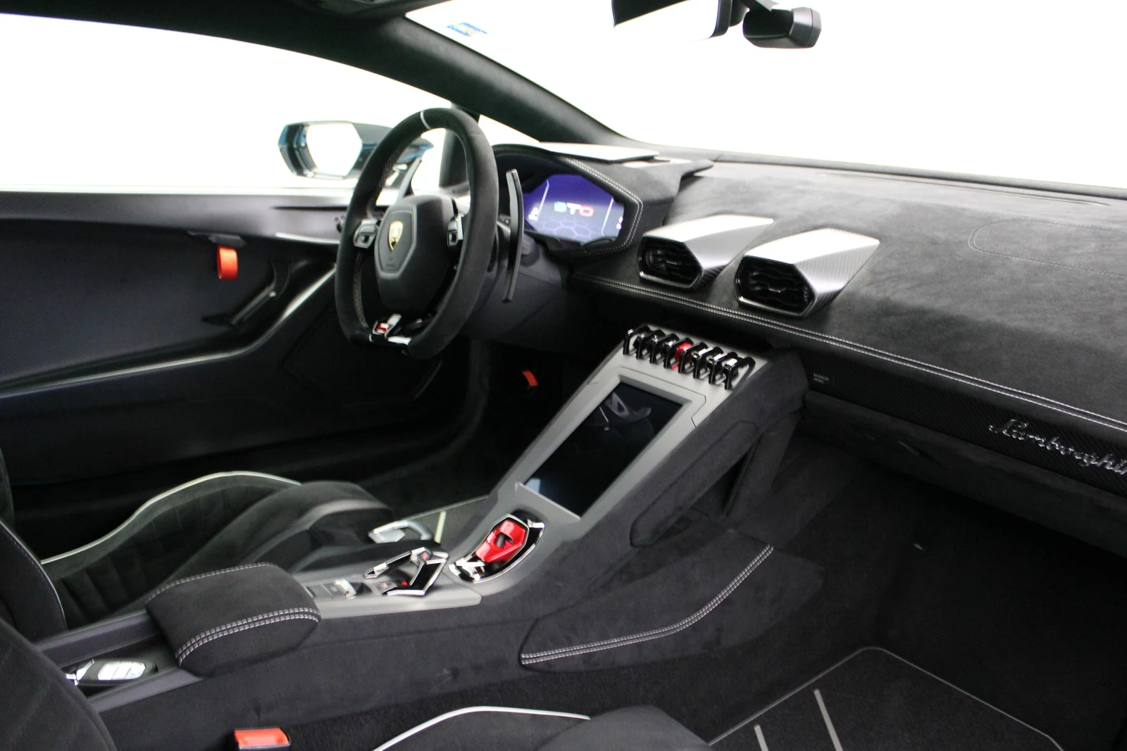 Lamborghini Huracán STO, 6/8