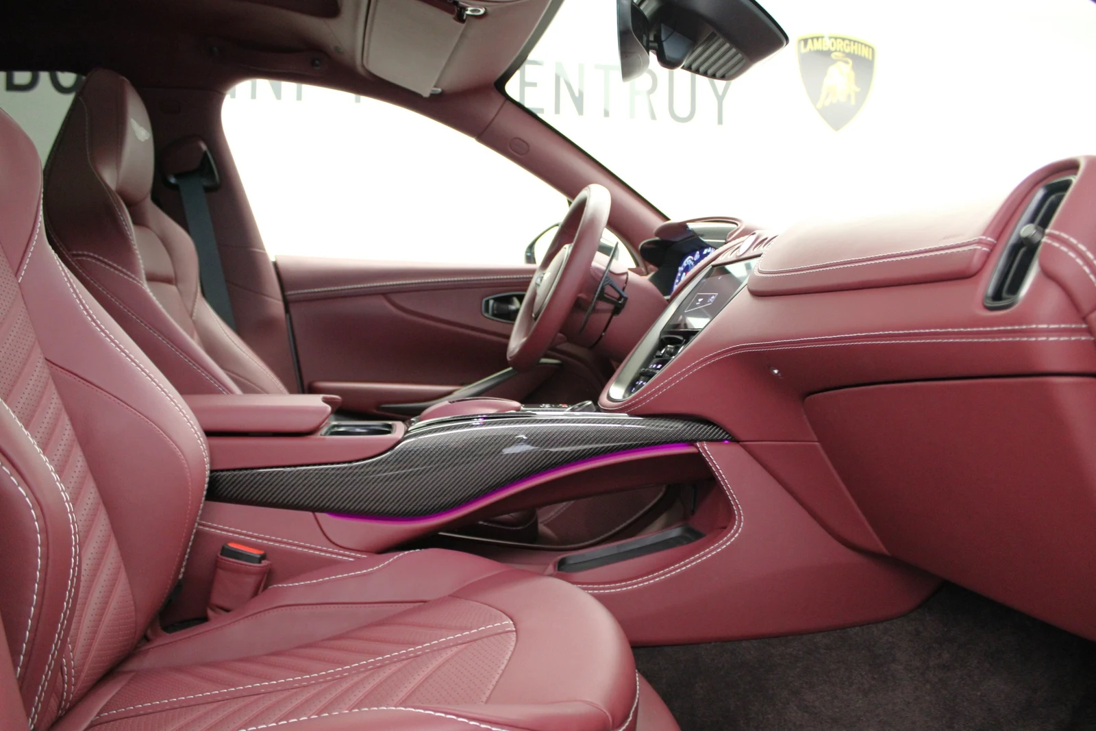 Aston Martin DBX 707, 5/7