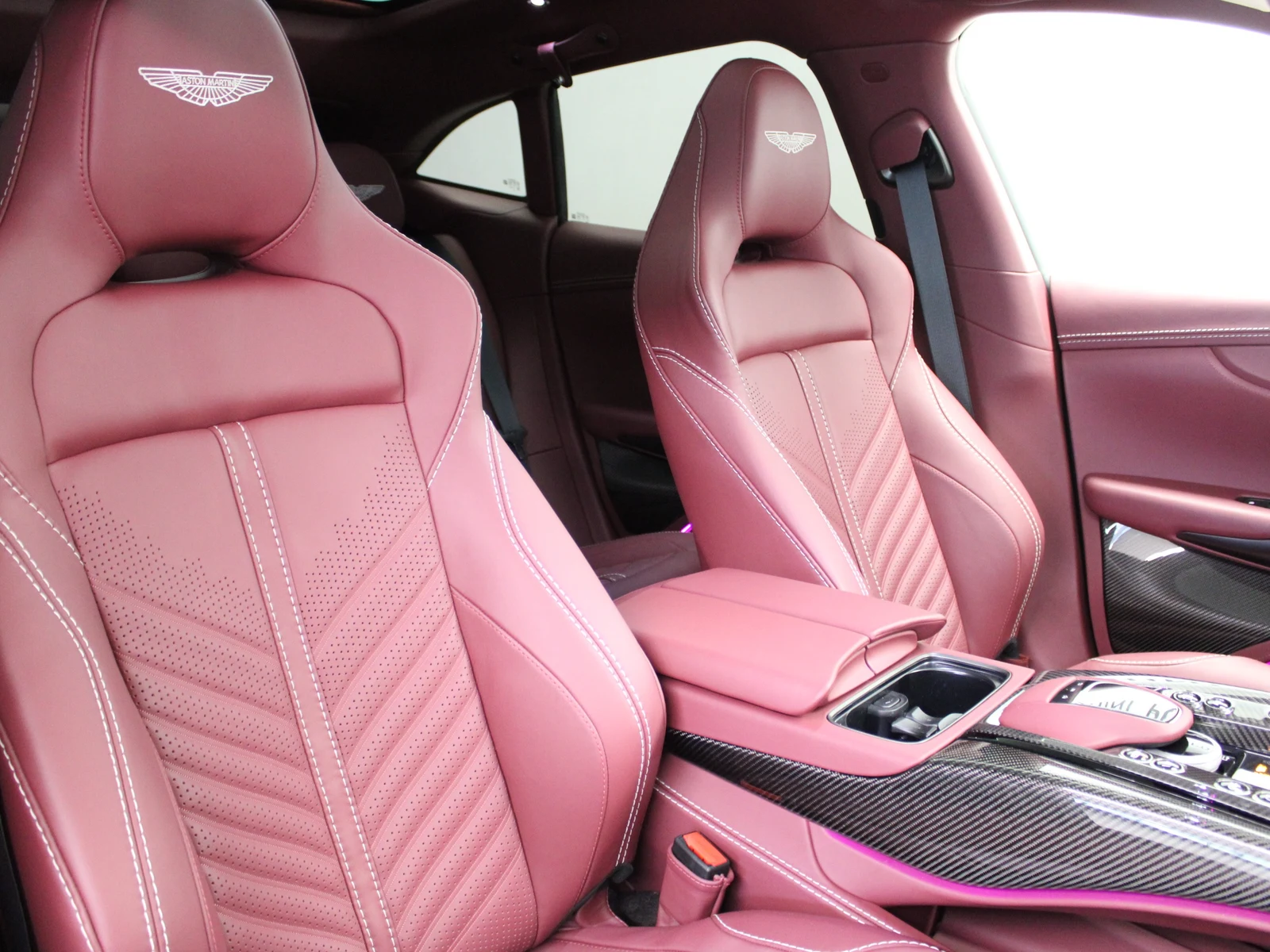 Aston Martin DBX 707, 7/7