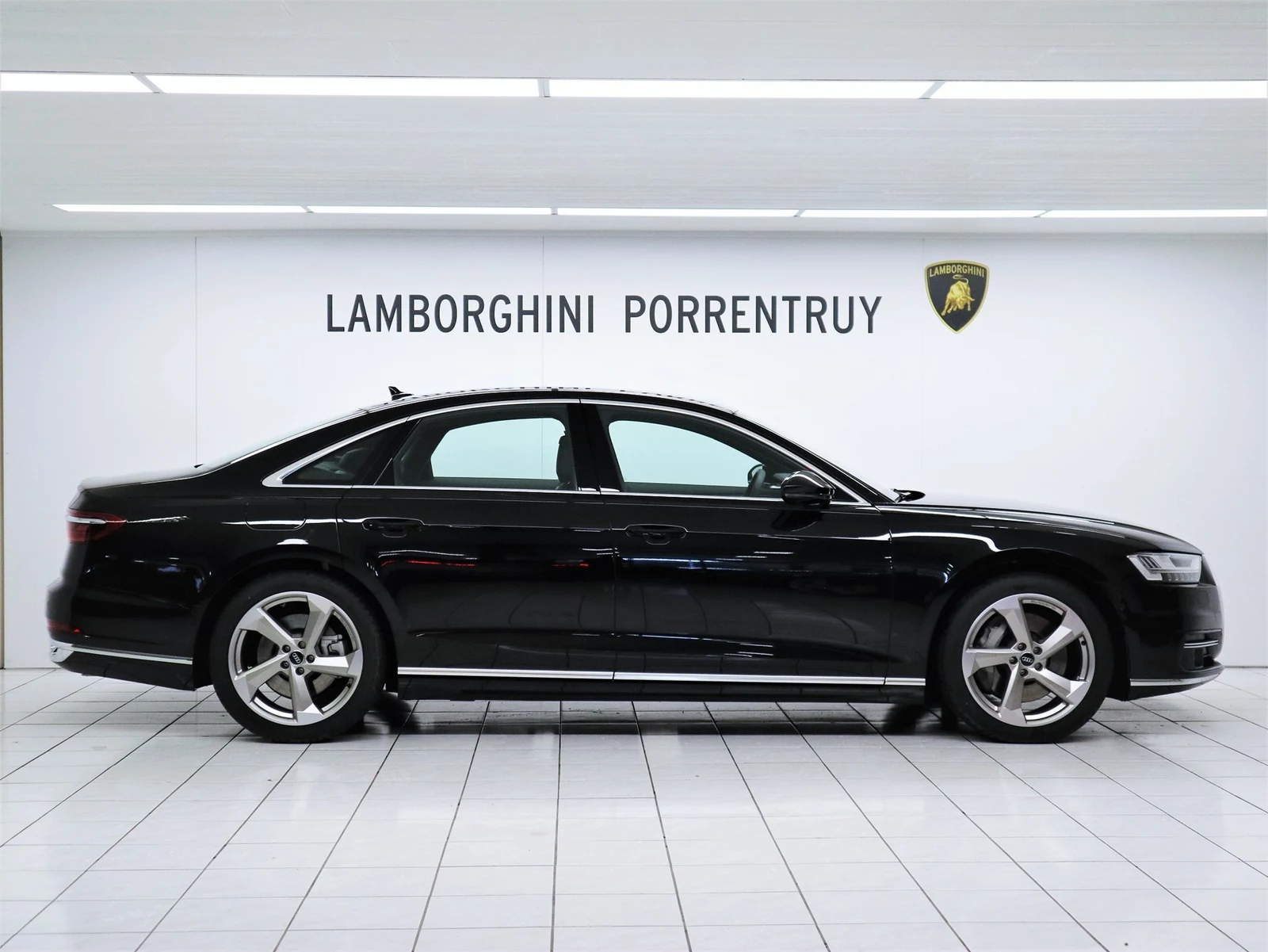 Audi A8 55 TFSI quattro, 5/8