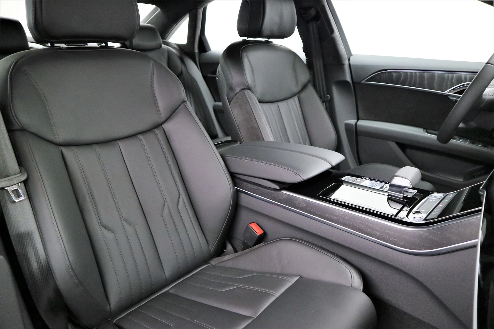 Audi A8 55 TFSI quattro, 7/8