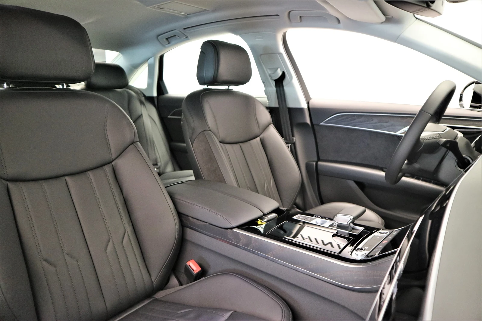Audi A8 L 60 TFSI e quattro, 6/8