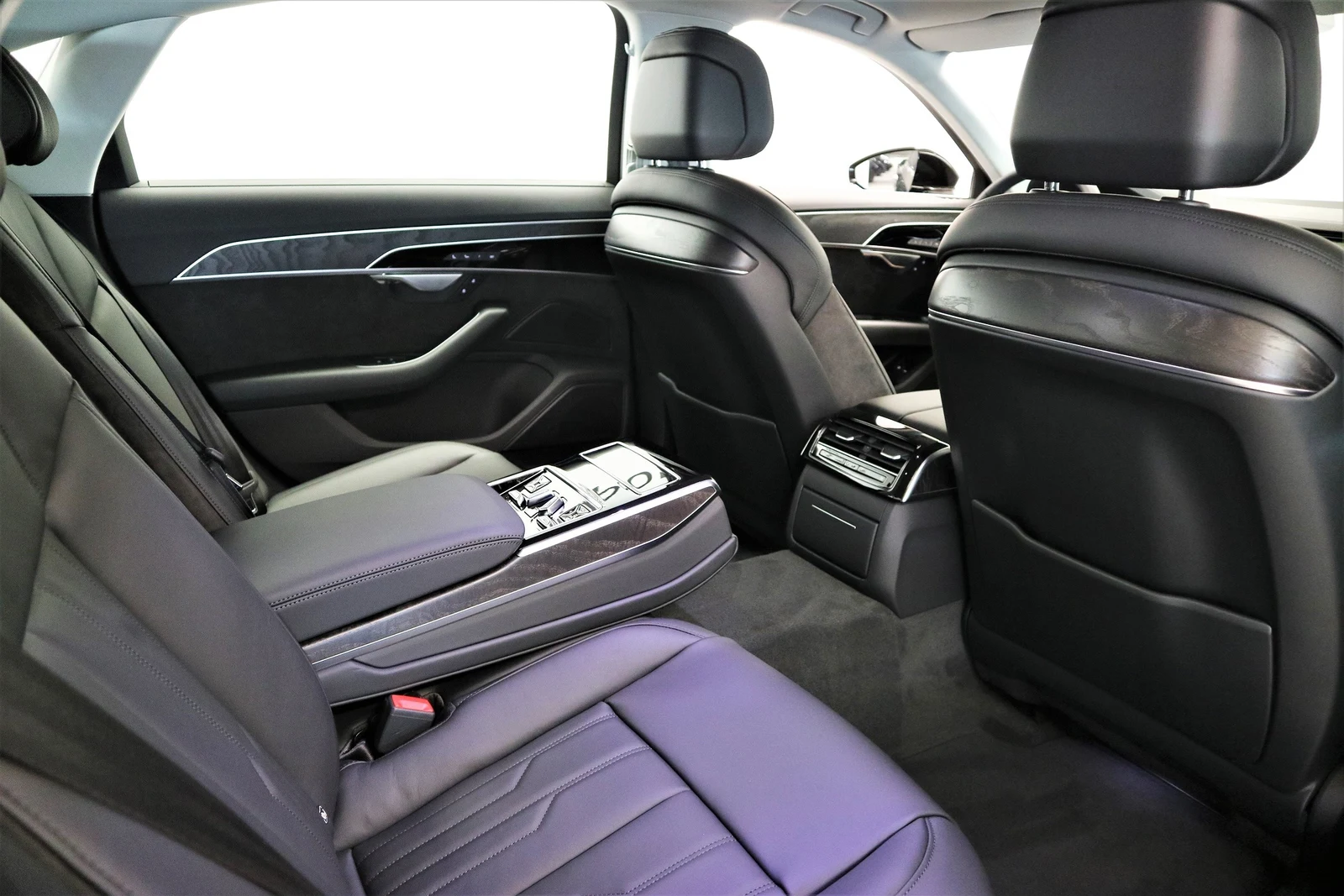 Audi A8 L 60 TFSI e quattro, 8/8