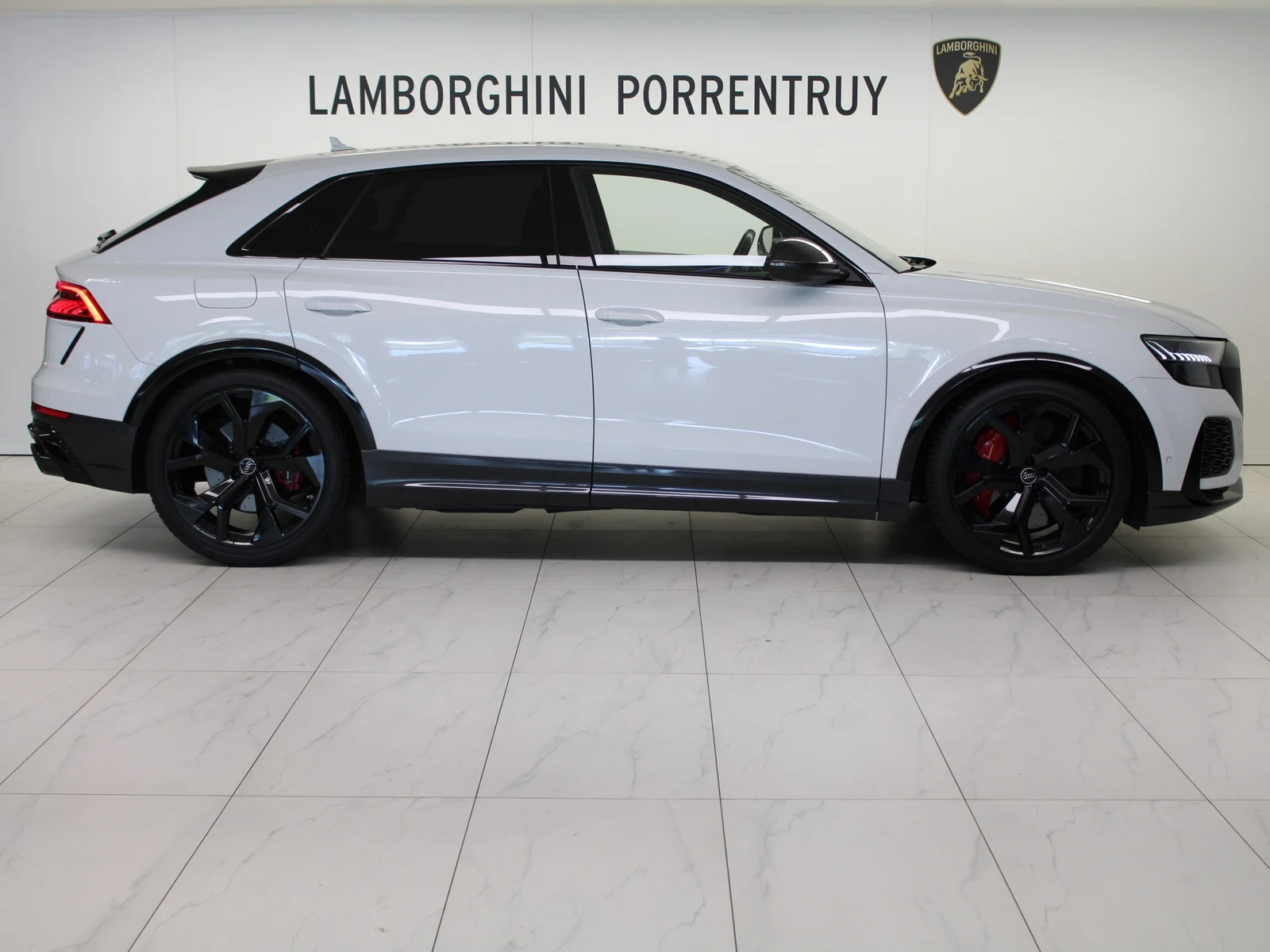 Audi RS Q8, 2/7
