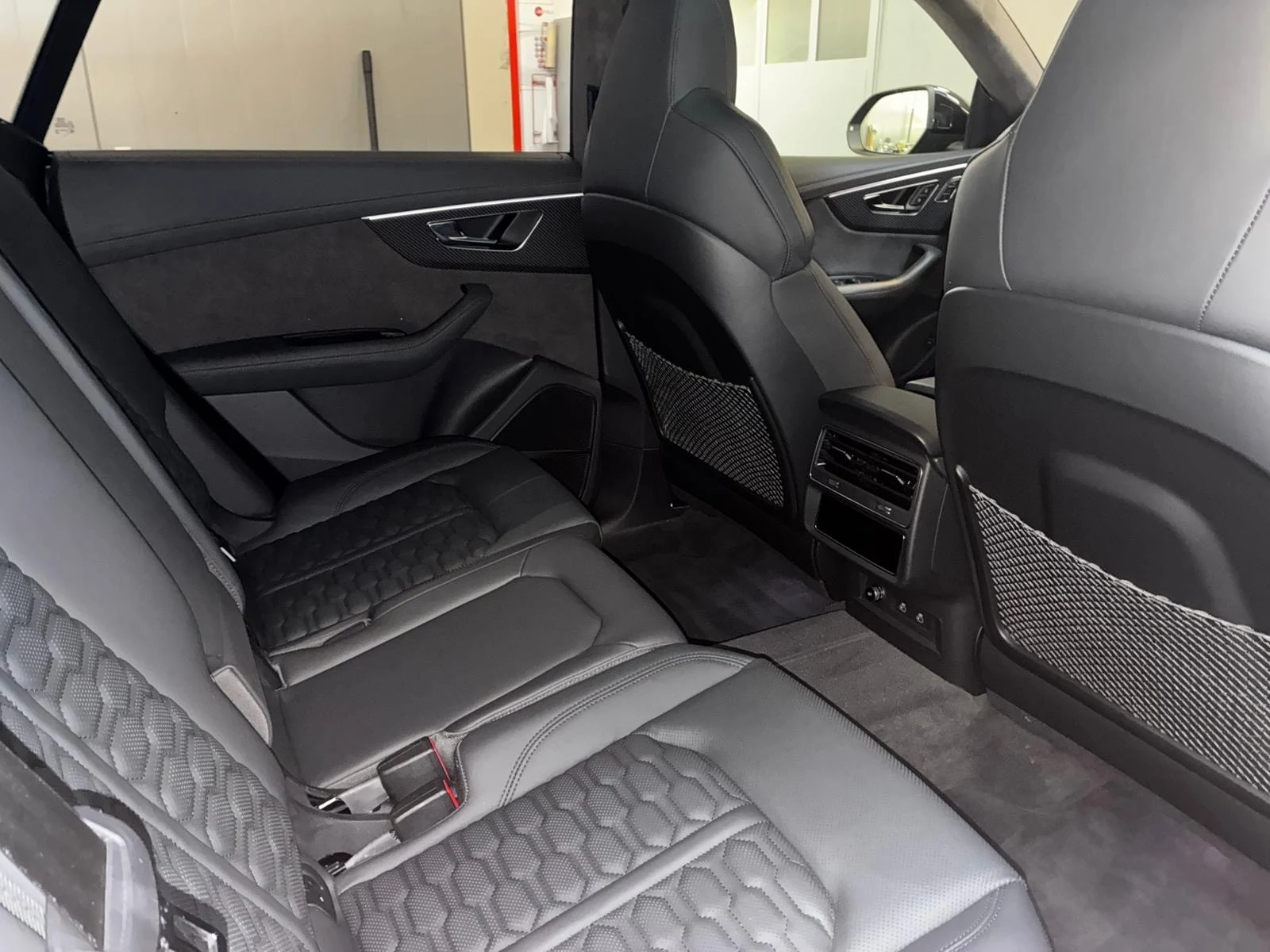 Audi RS Q8, 8/8