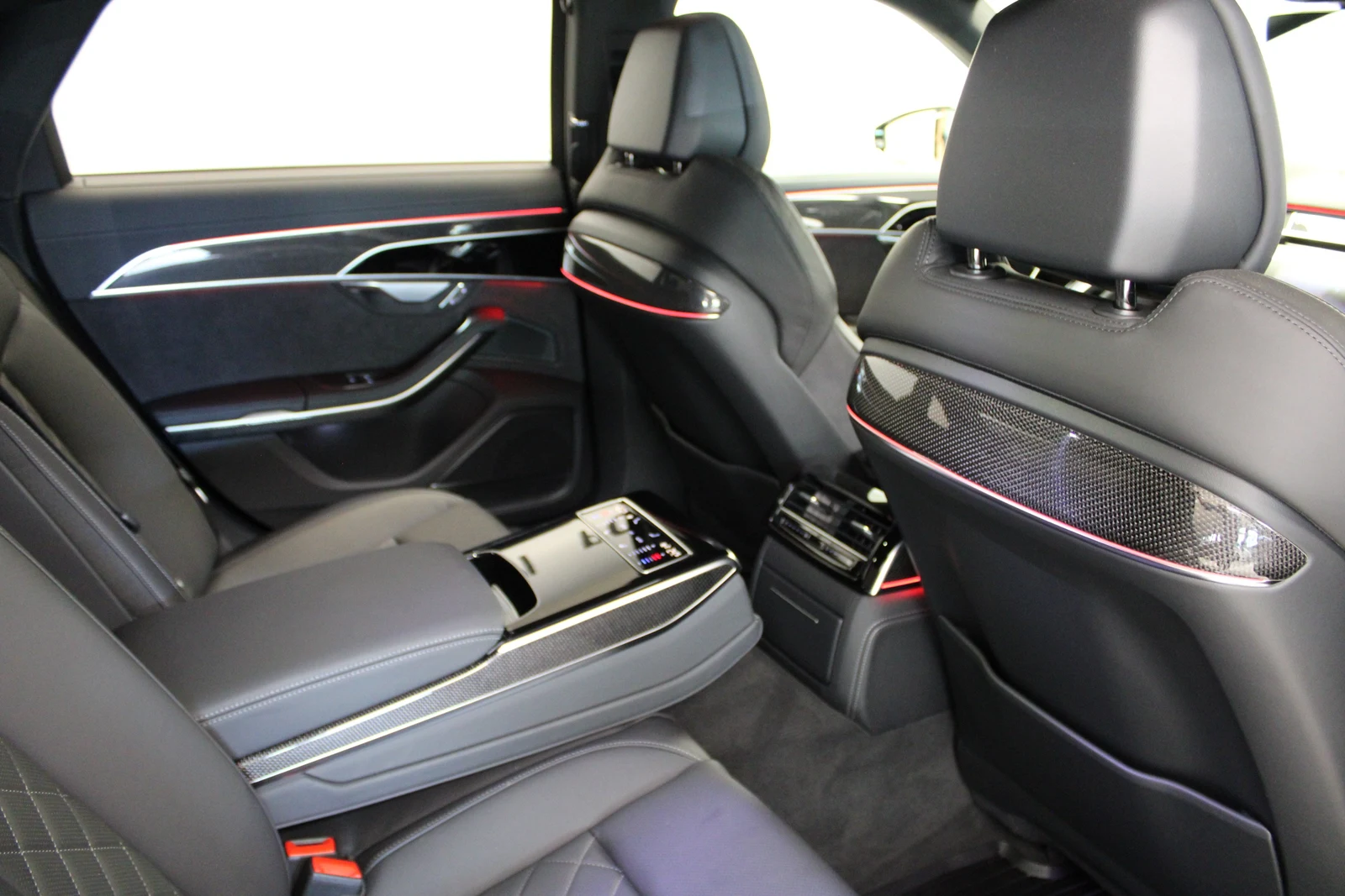 Audi S8, 9/9