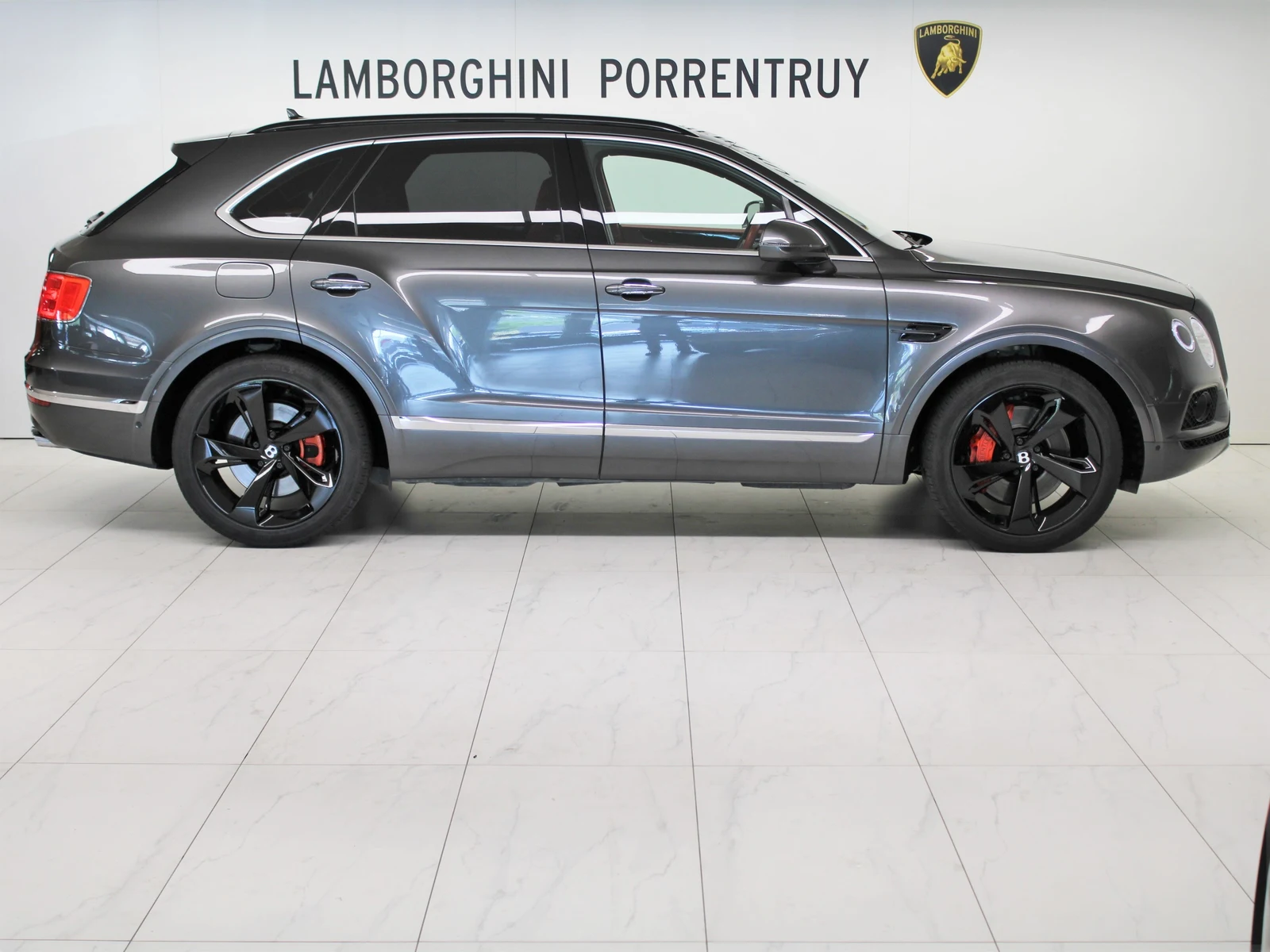 Bentley Bentayga V8 Diesel, 2/9