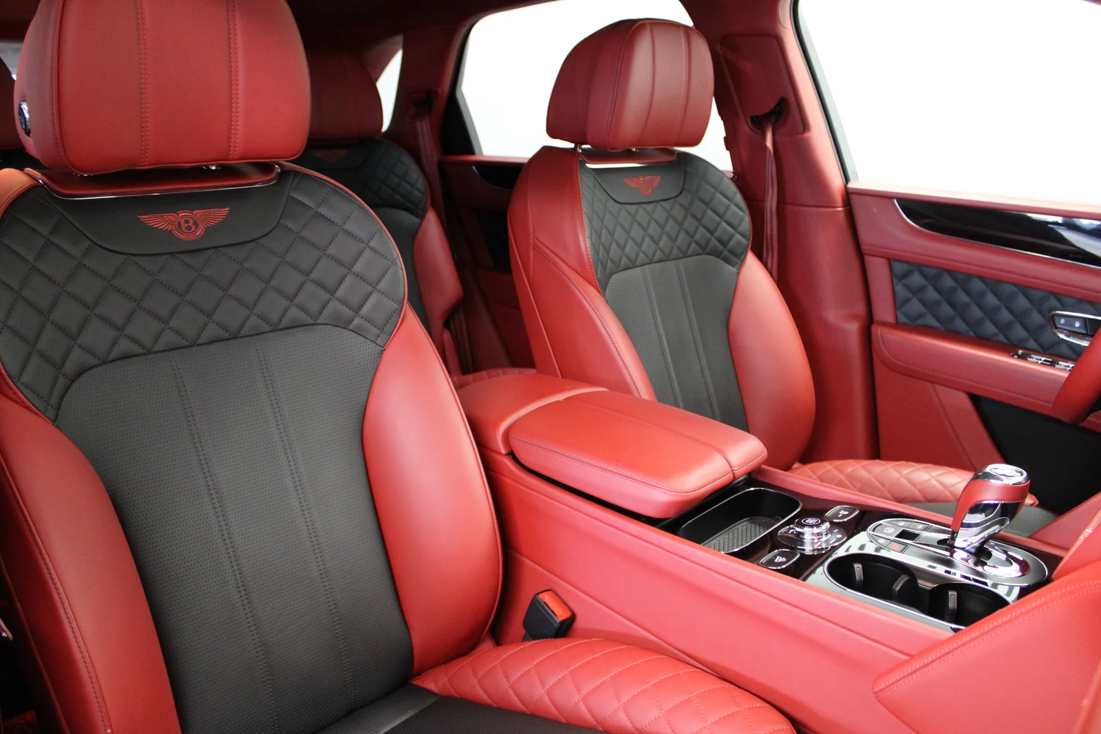 Bentley Bentayga V8 Diesel, 8/9