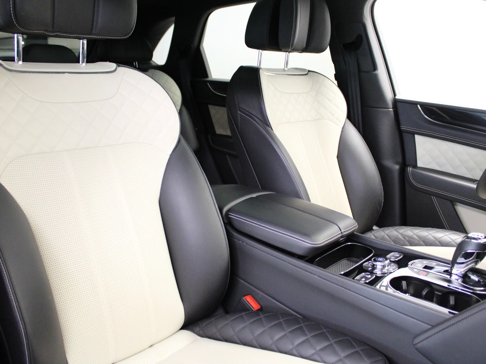 Bentley Bentayga W12, 8/9