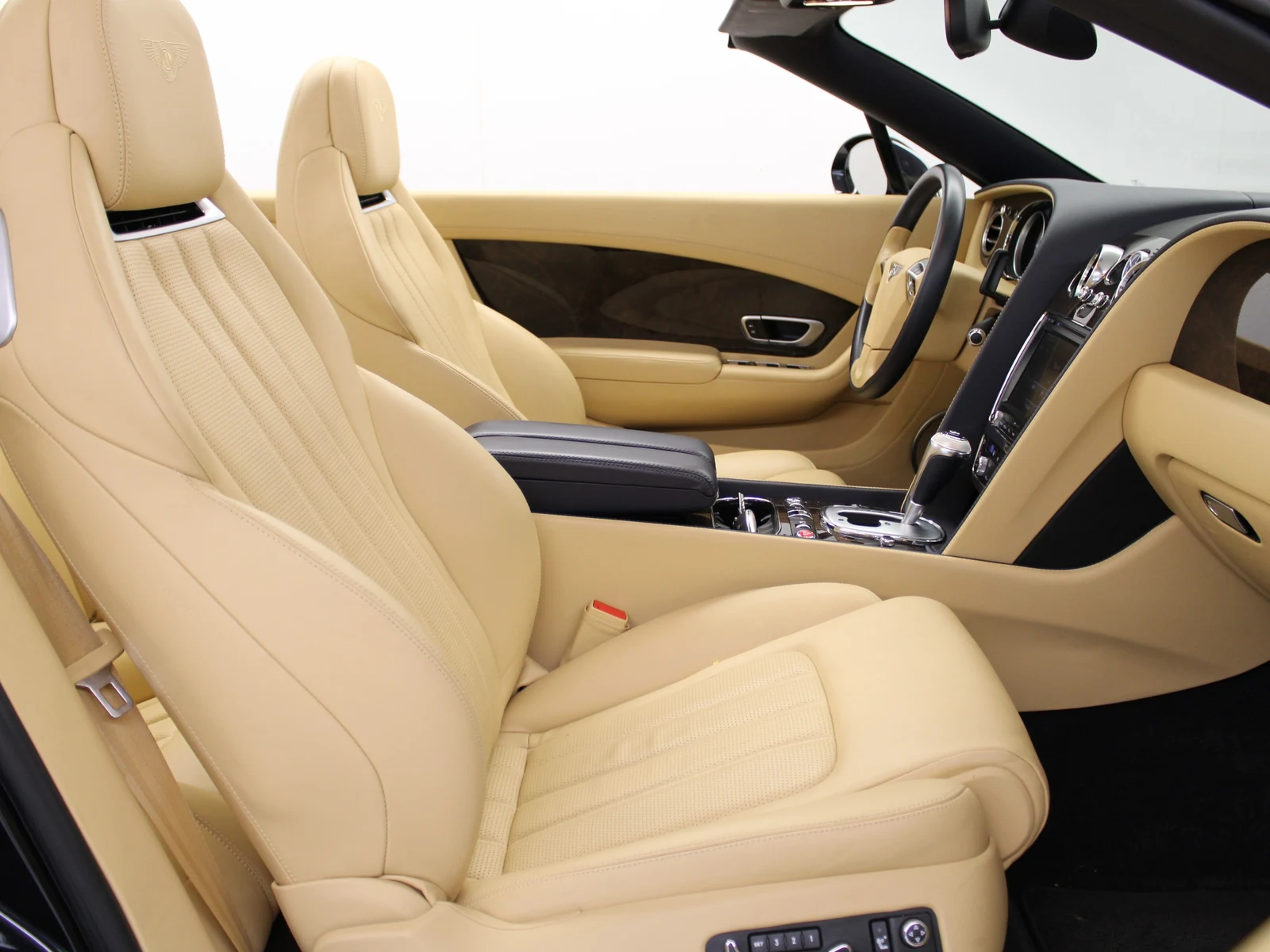 Bentley Continental GTC W12, 6/7