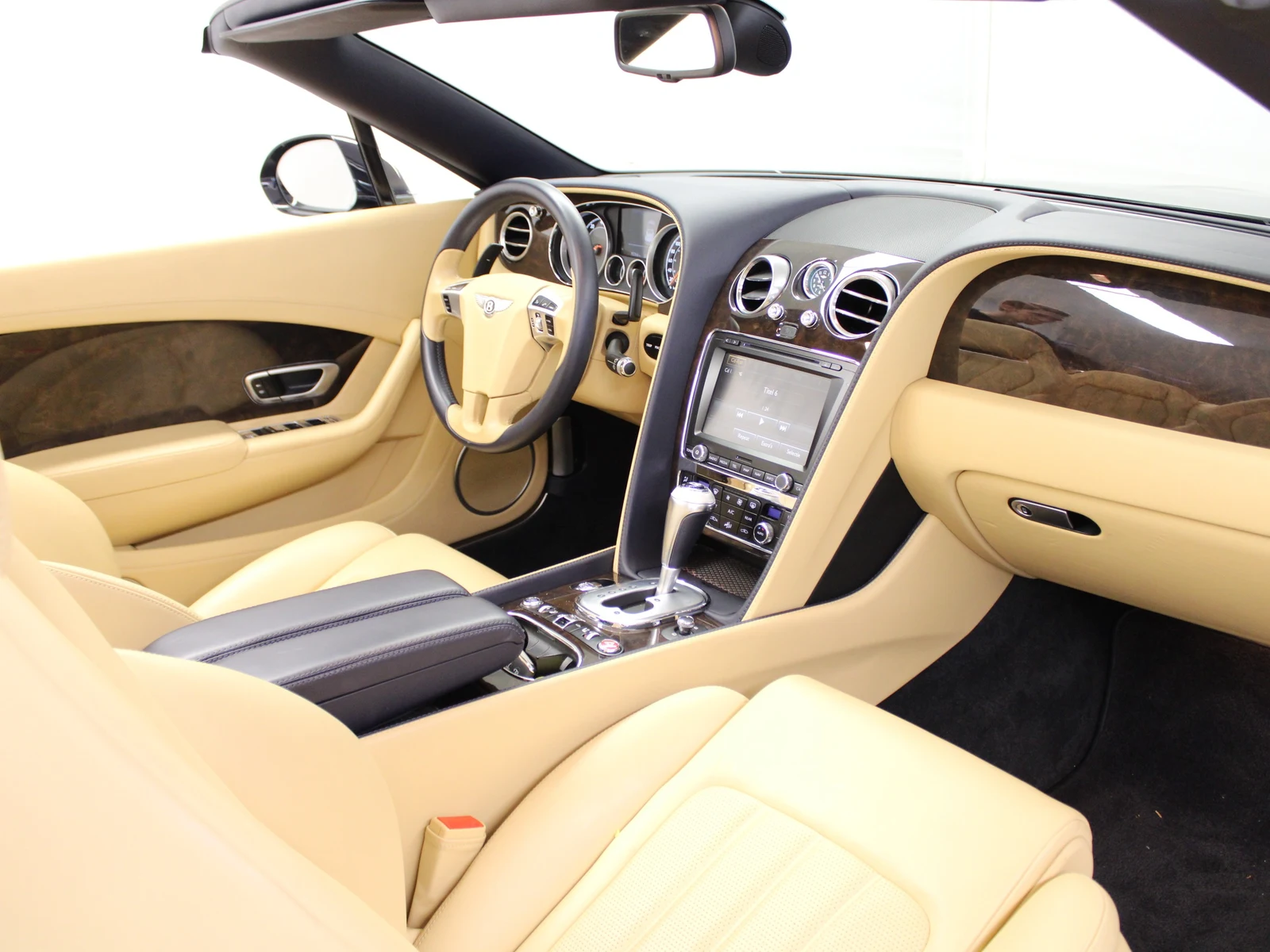 Bentley Continental GTC W12, 7/7