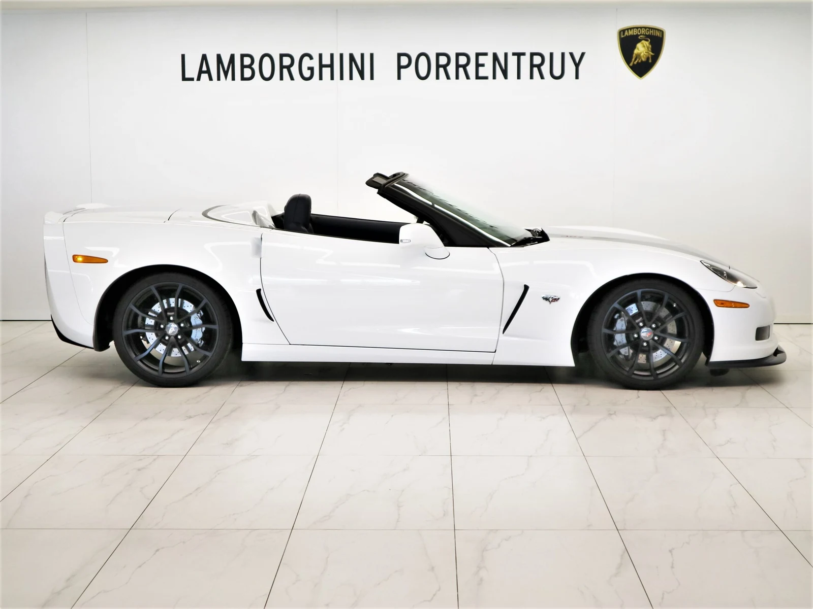 Chevrolet Corvette 427 Convertible 60th Anniversary, 2/8