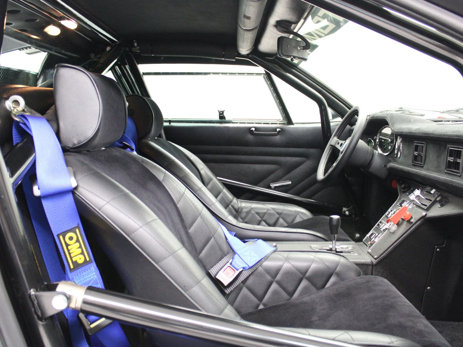 De Tomaso Pantera GT4, 6/8