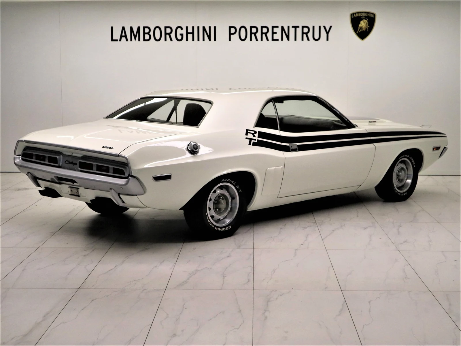 Dodge Challenger R/T 383, 3/7