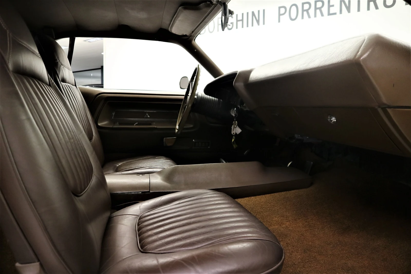 Dodge Challenger R/T 383, 6/7