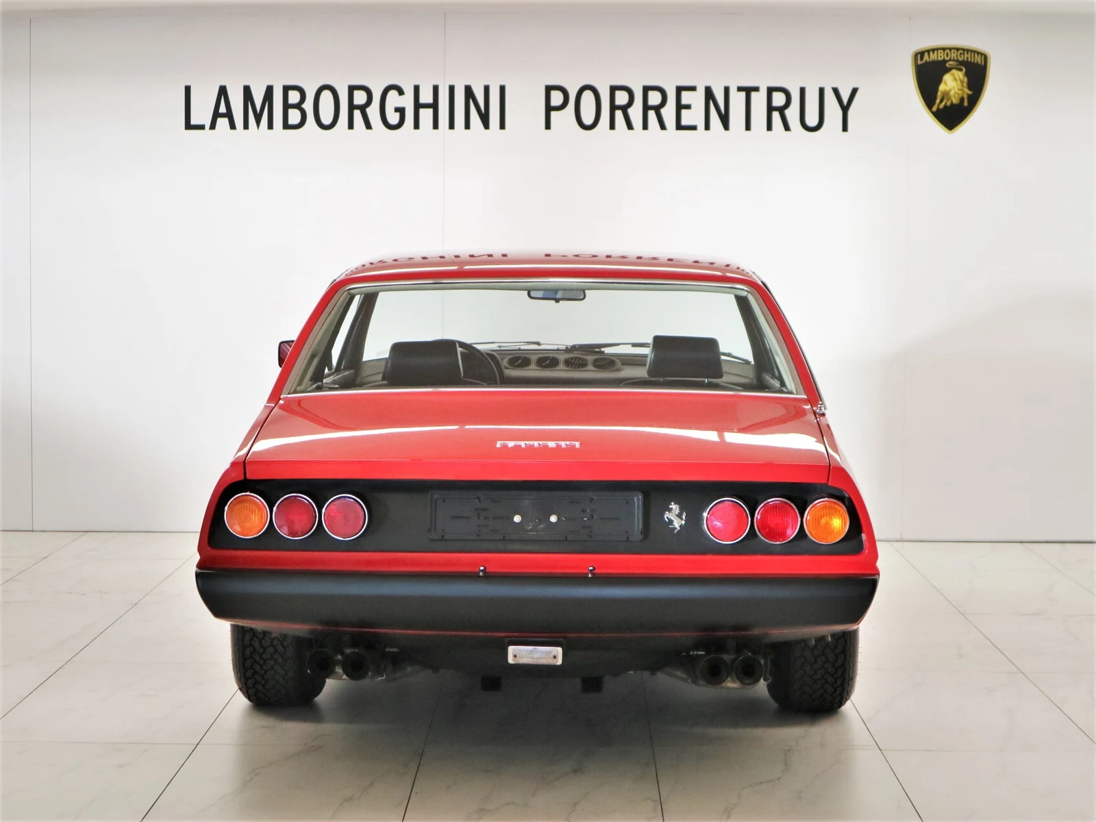 Ferrari 365 GT4 2+2, 4/10