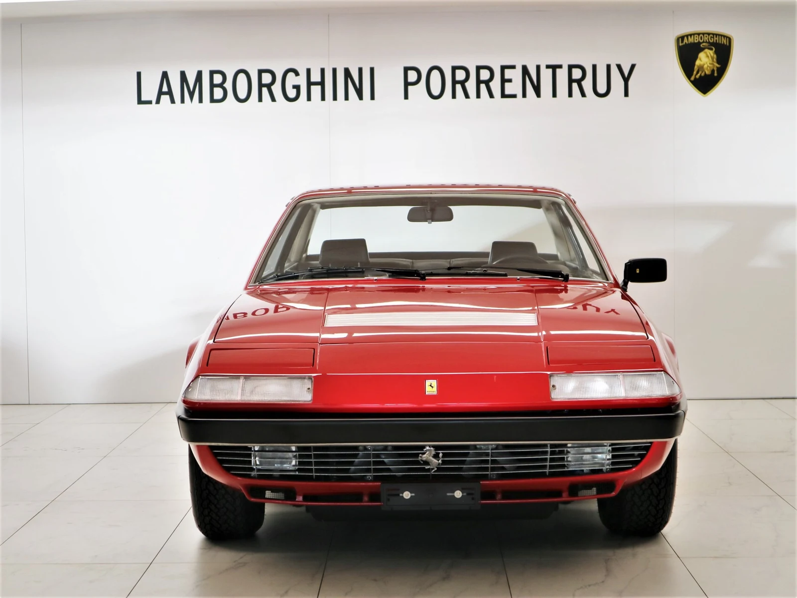 Ferrari 365 GT4 2+2, 5/10