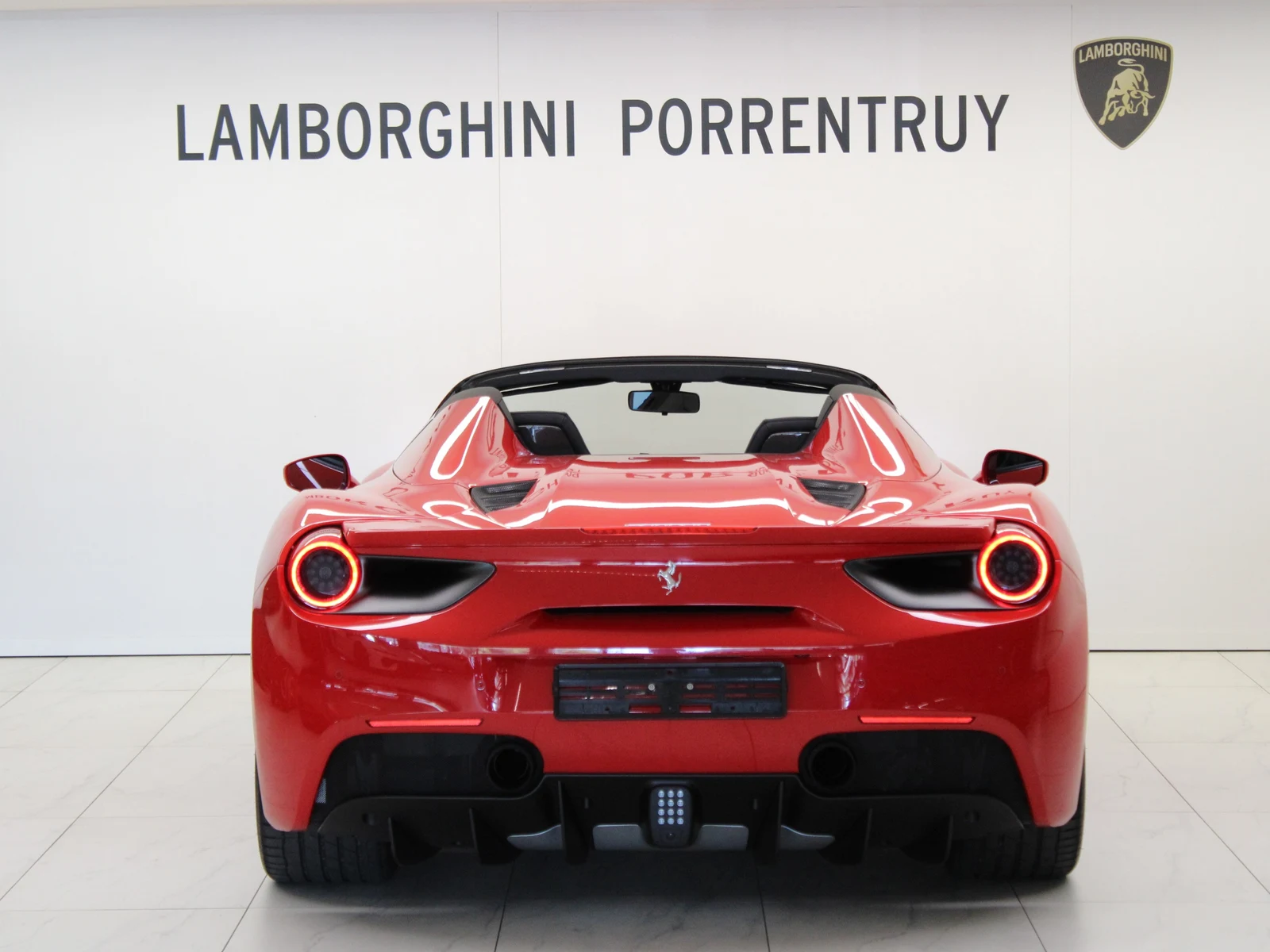 Ferrari 488 Spider, 4/7