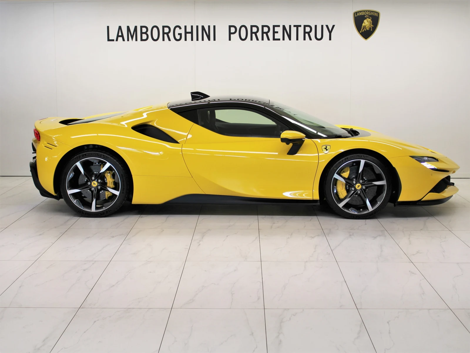 Ferrari SF90 Stradale, 2/7
