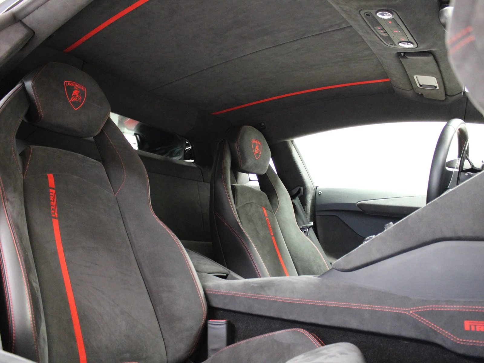 Lamborghini Aventador LP 700-4 Pirelli Edition, 8/8