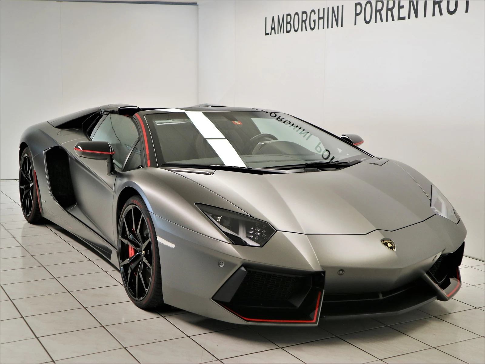 Anthracite gray Lamborghini Aventador LP 700-4 Roadster Pirelli Edition, full front three-quarter view