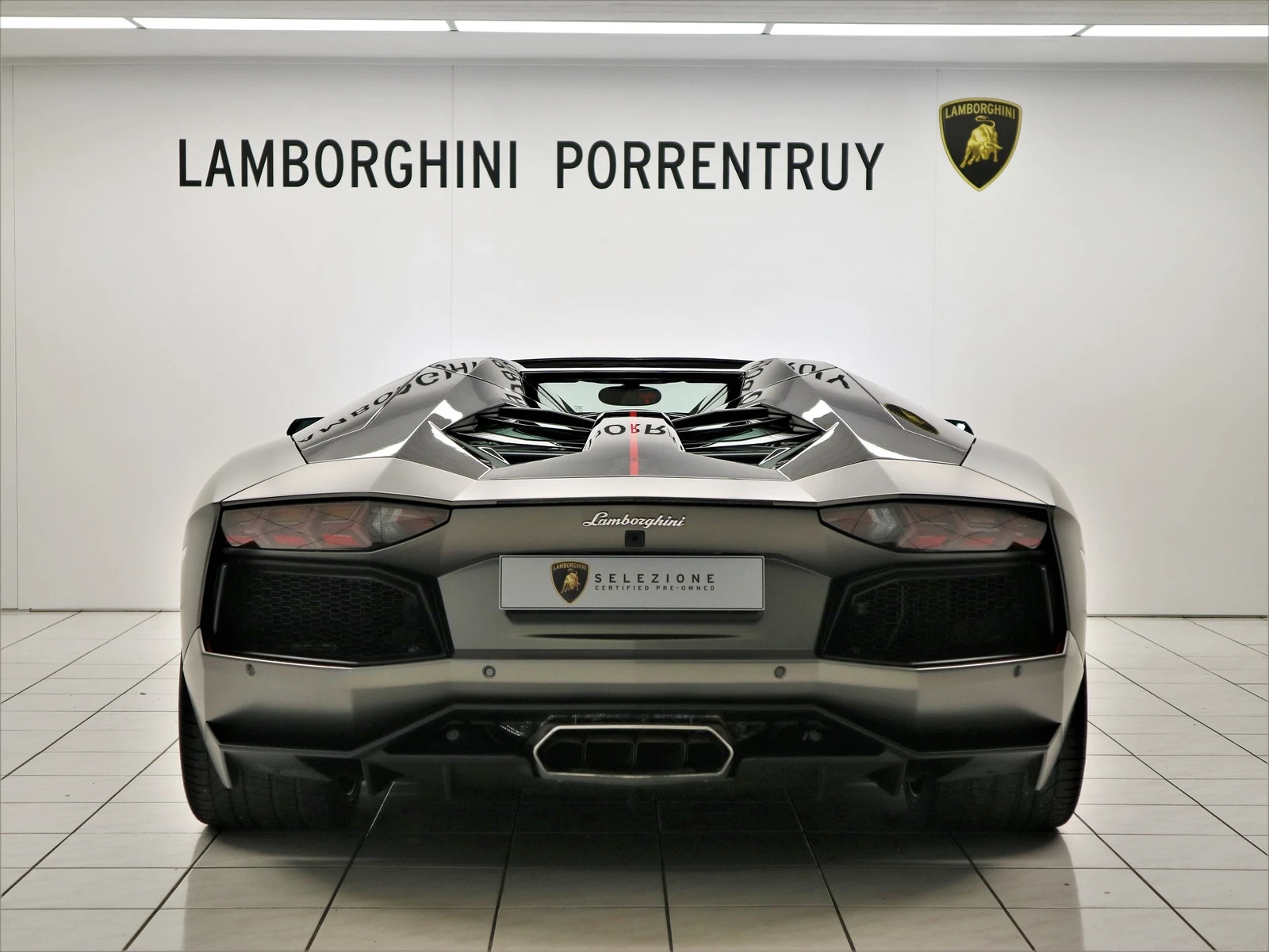 Lamborghini Aventador LP 700-4 Roadster Pirelli Edition, 5/8