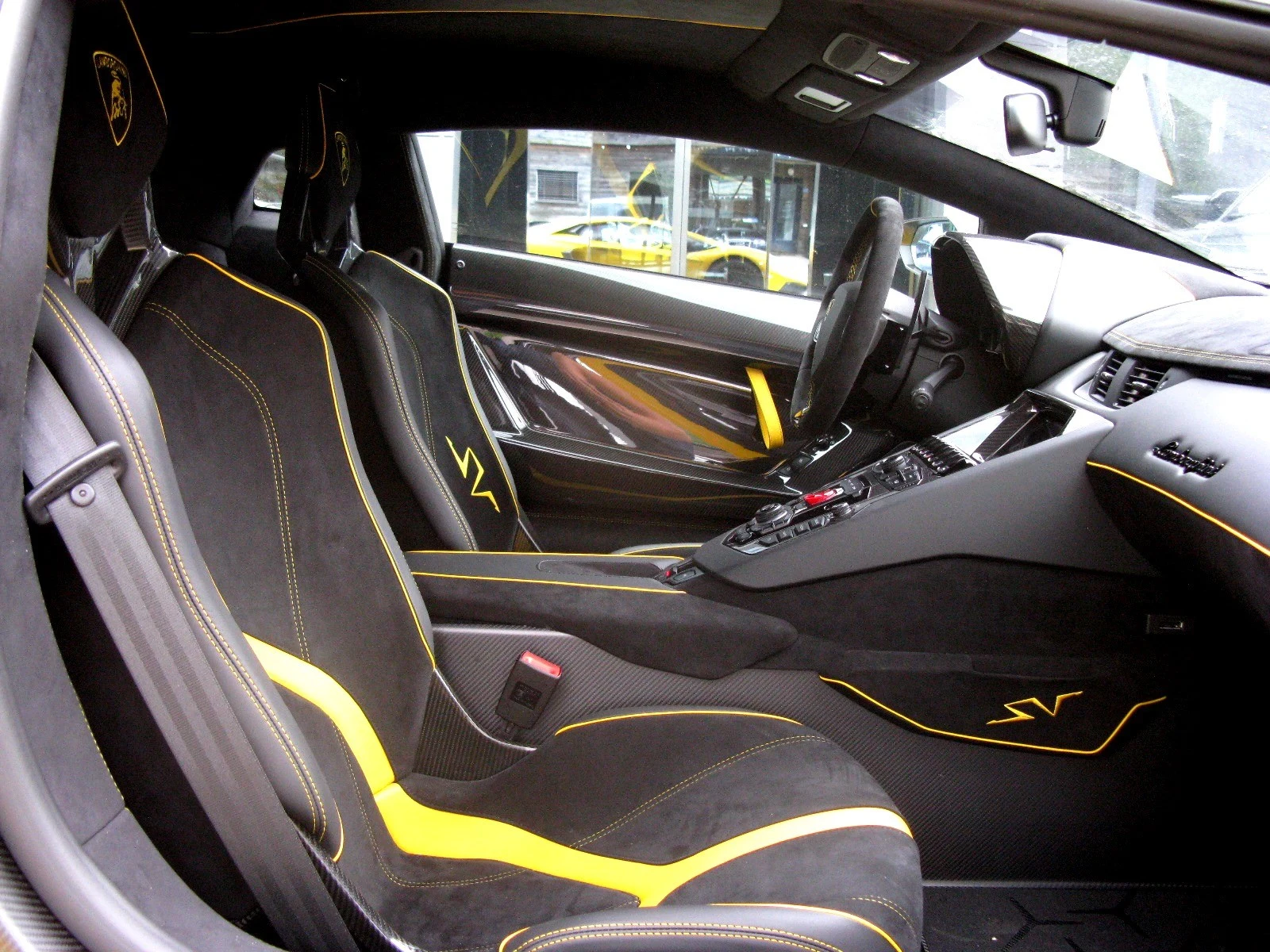 Lamborghini Aventador LP 750-4 SV, 4/4