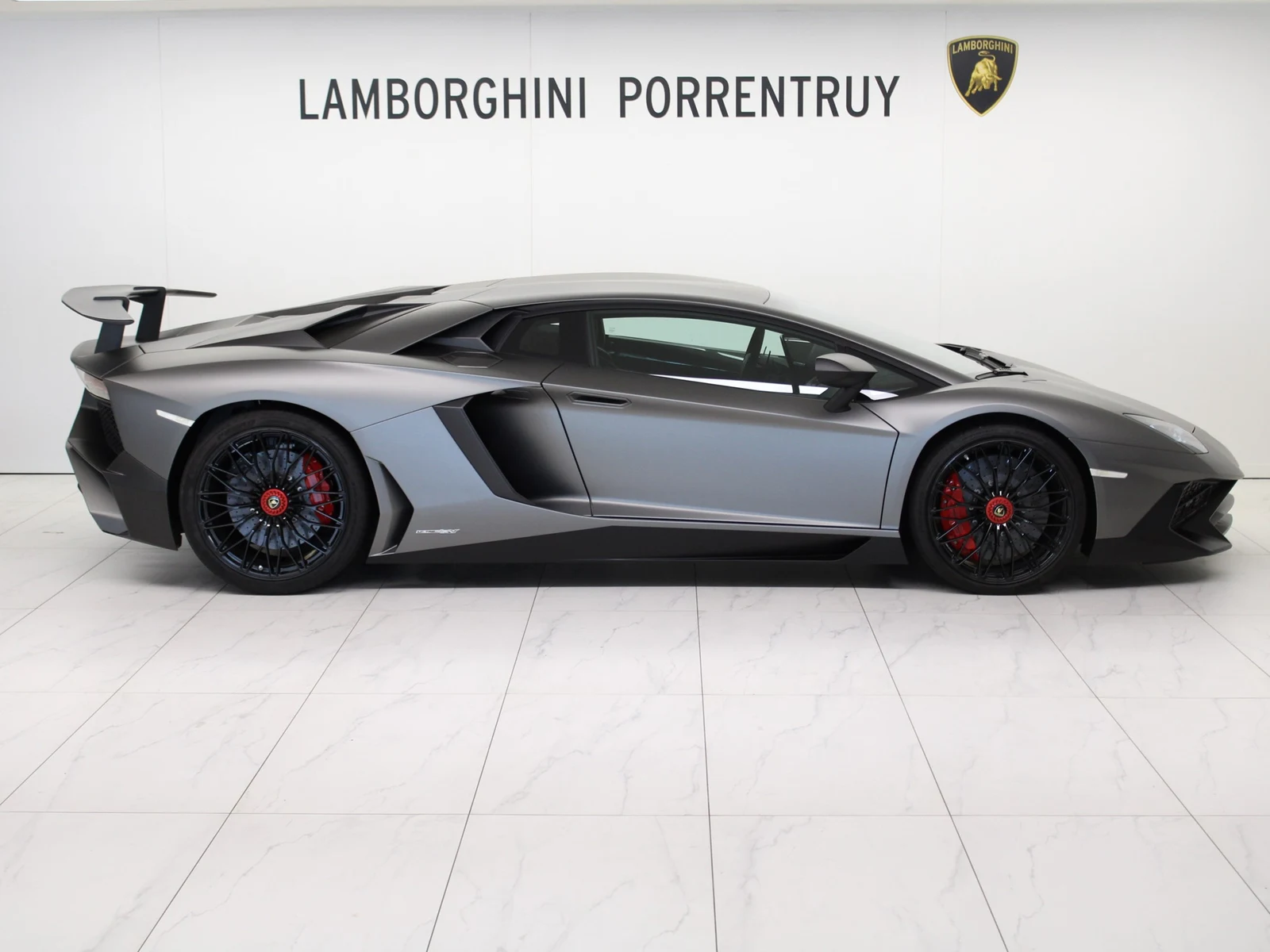 Lamborghini Aventador LP 750-4 SV, 2/7