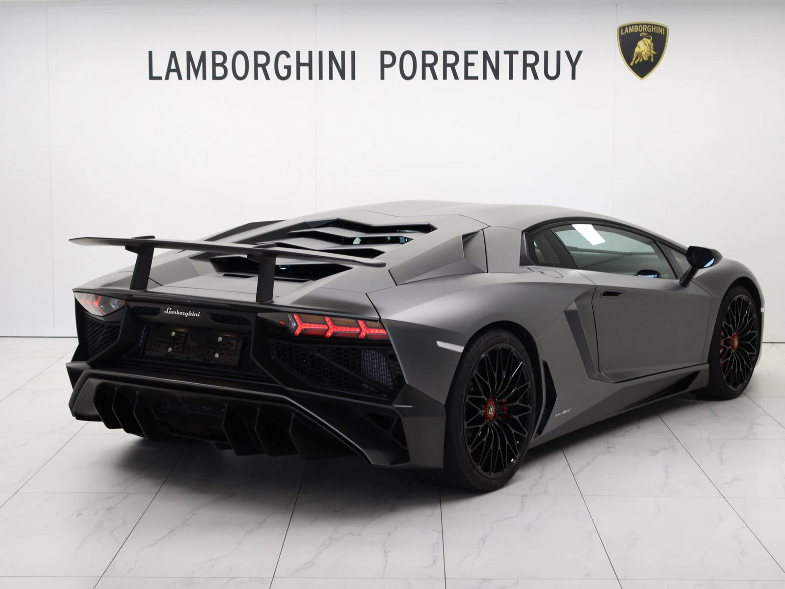 Lamborghini Aventador LP 750-4 SV, 3/7