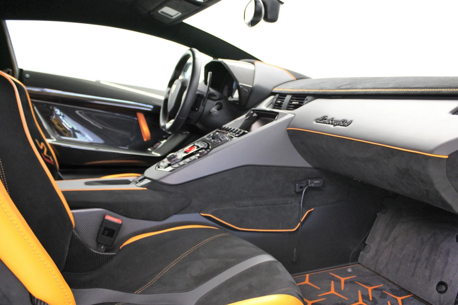 Lamborghini Aventador SVJ, 7/8