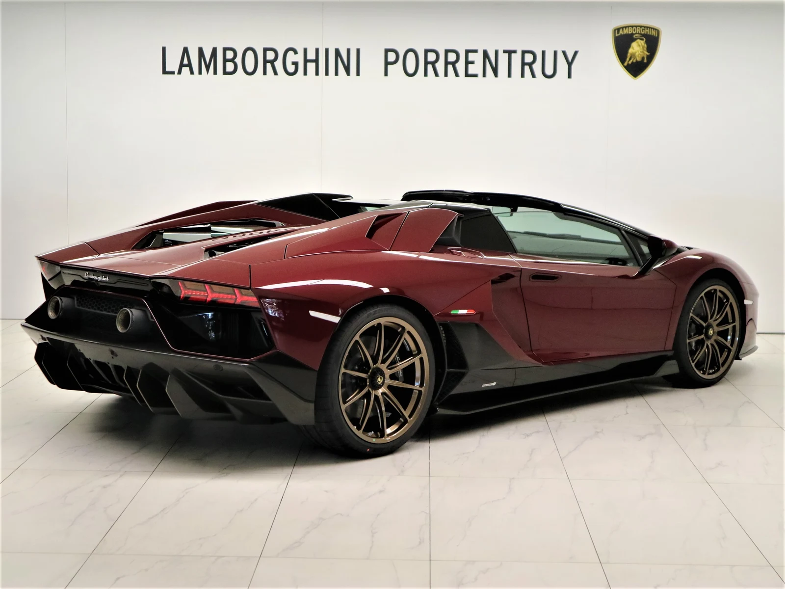 Lamborghini Aventador LP 780-4 Ultimae Roadster, 3/7