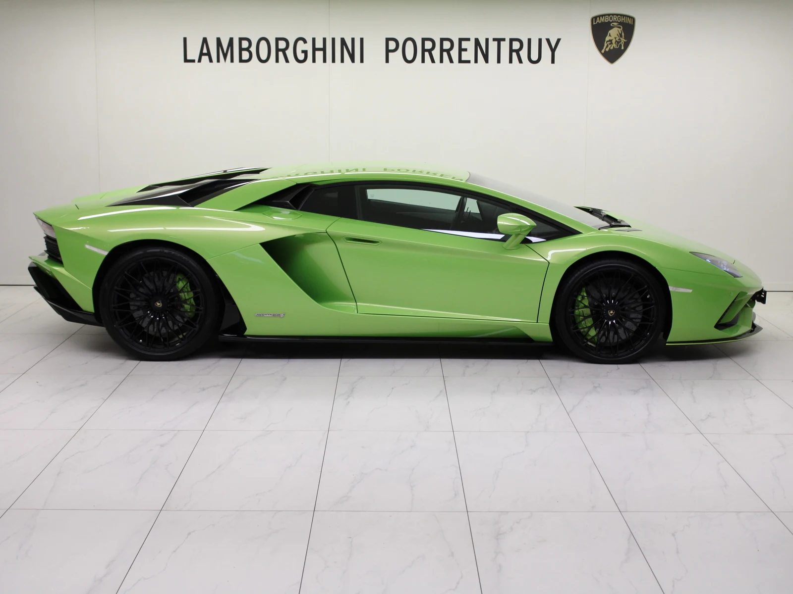 Lamborghini Aventador S, 2/8
