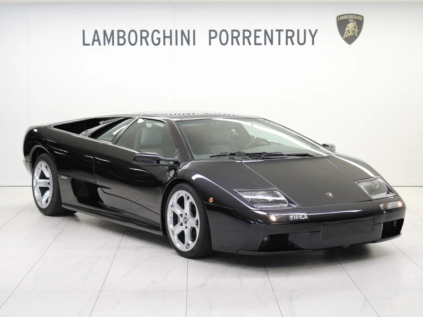 Black Lamborghini Diablo 6.0, full front three-quarter view