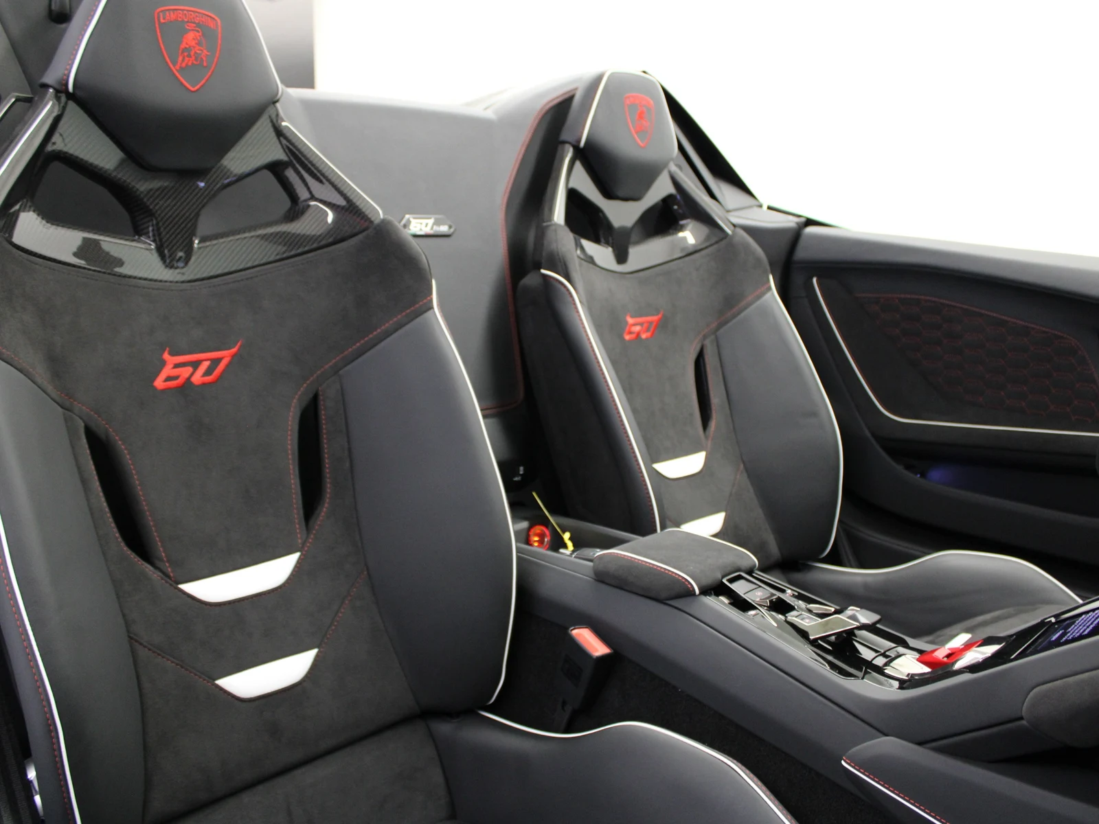 Lamborghini Huracán EVO Spyder 60th Anniversary, 6/8