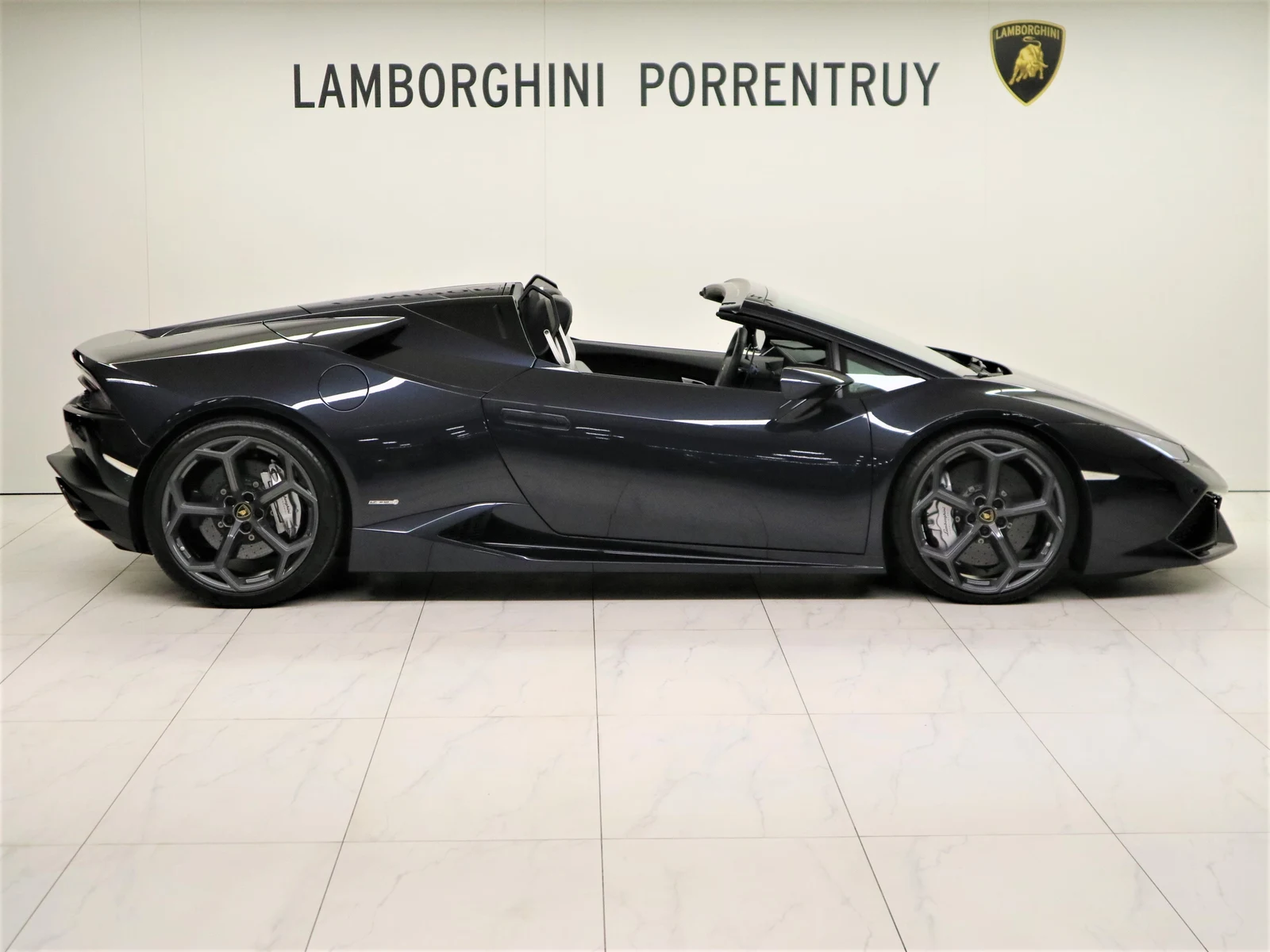 Lamborghini Huracán LP 610-4 Spyder, 2/9